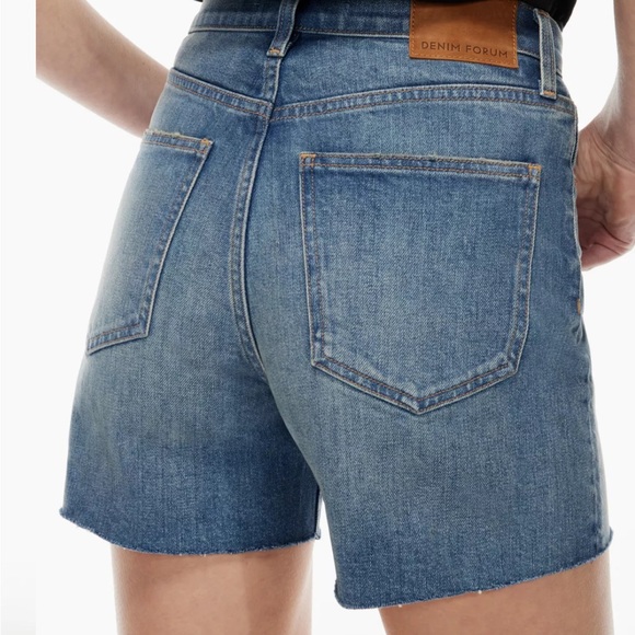 Aritzia Denim Forum 50s Arlo Mid thigh jean shorts size 23 - Picture 9 of 9